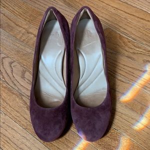 Clark’s purple heels 9.5 great condition!